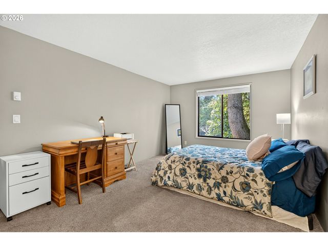 7189 Sw CHILDS Rd, Lake Oswego, OR 97035
