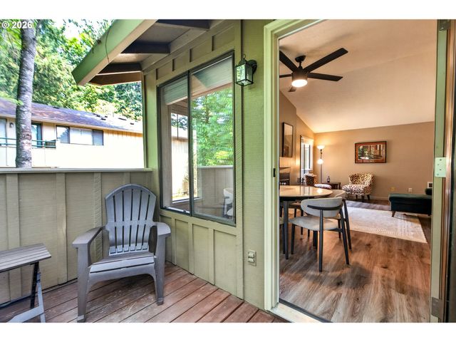 7189 Sw CHILDS Rd, Lake Oswego, OR 97035