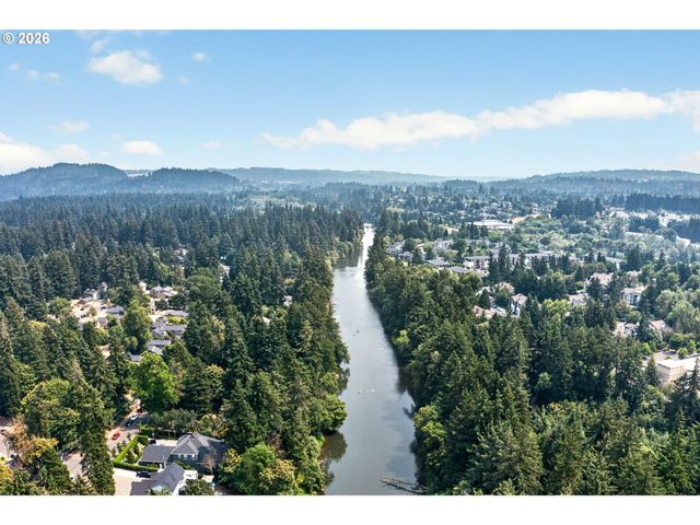 7189 Sw CHILDS Rd, Lake Oswego, OR 97035