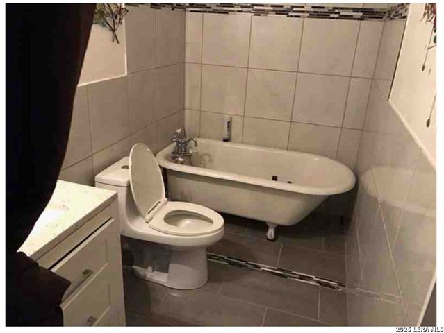 2450 jesusita, San Antonio, TX 78237