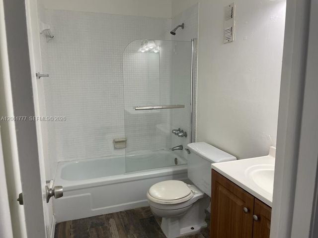 2017 NW 46th Avenue A202, Lauderhill, FL 33313