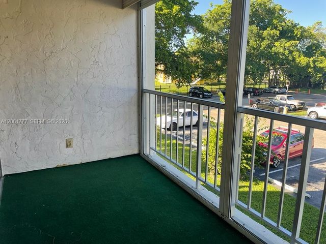 2017 NW 46th Avenue A202, Lauderhill, FL 33313