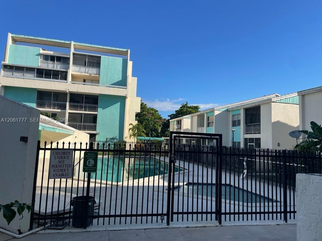 2017 NW 46th Avenue A202, Lauderhill, FL 33313