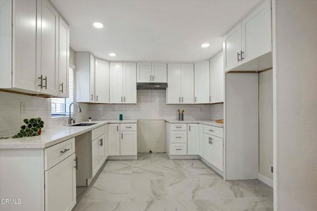 21209 Lassen Street 4, Los Angeles, CA 91311