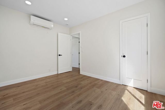 21009 Saticoy Street, Canoga Park (los Angeles), CA 91304