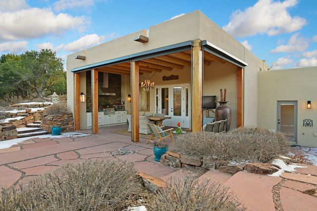 9 S Camino Don Carlos, Santa Fe, NM 87506