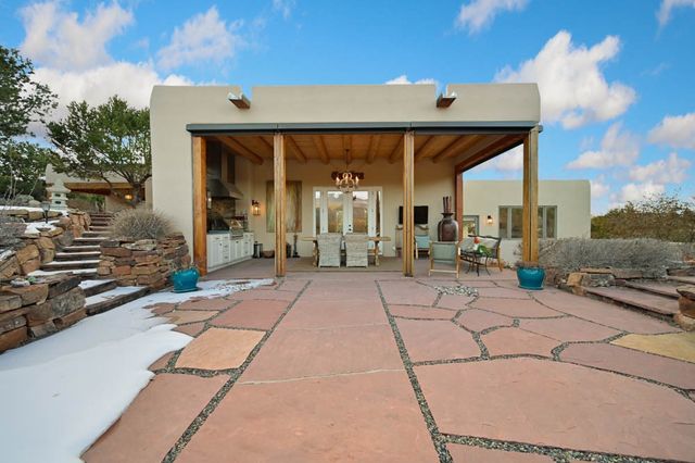 9 S Camino Don Carlos, Santa Fe, NM 87506