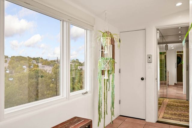 9 S Camino Don Carlos, Santa Fe, NM 87506