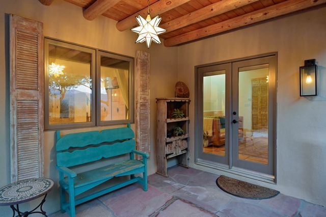 9 S Camino Don Carlos, Santa Fe, NM 87506