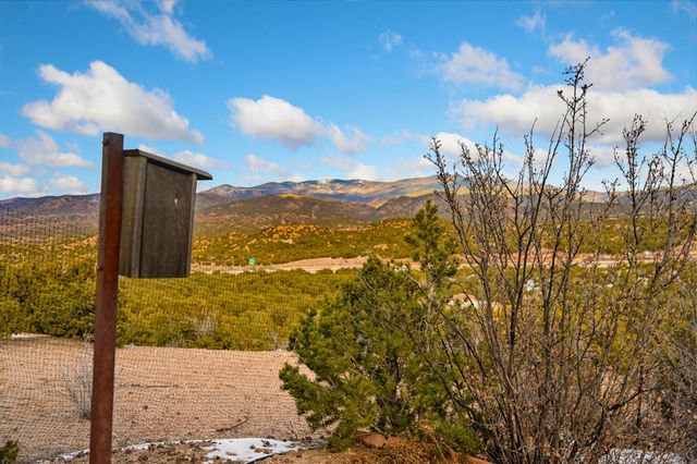 9 S Camino Don Carlos, Santa Fe, NM 87506