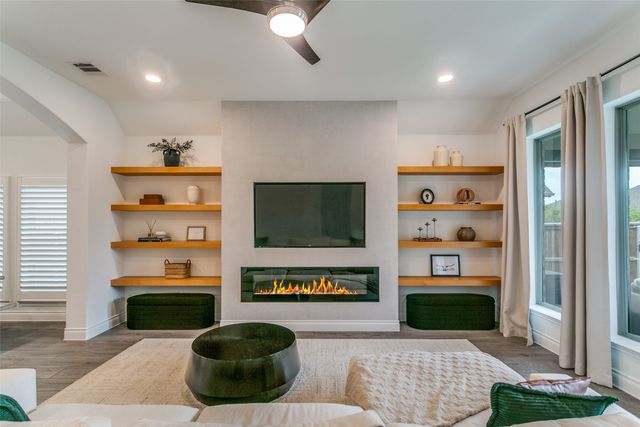 8729 Navidad Falls Drive, Mckinney, TX 75071