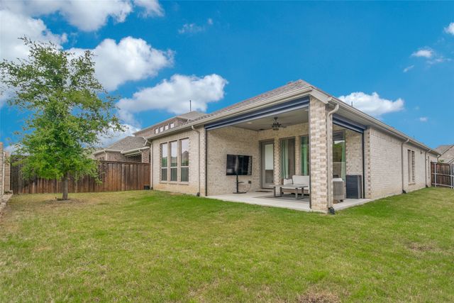 8729 Navidad Falls Drive, Mckinney, TX 75071