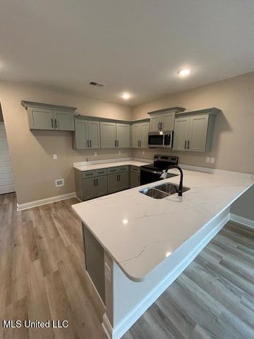 7156 Hickory Grove Road, Walls, MS 38680