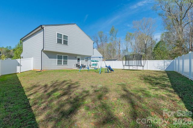 501 Caden Village Circle, Lexington, NC 27295