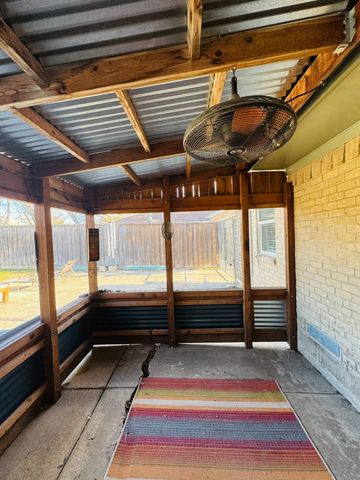 2615 Gladiolus Lane, Dallas, TX 75233