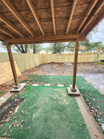 10047 Emerald Creek Drive, Houston, TX 77070