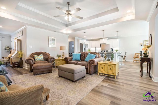 420 Lamplight Dr, Byron, GA 31008