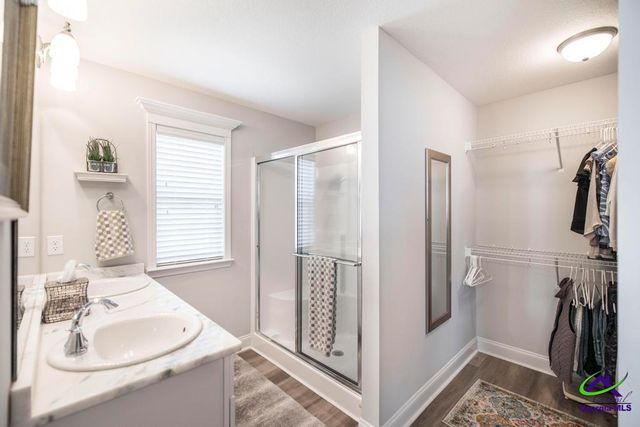 420 Lamplight Dr, Byron, GA 31008