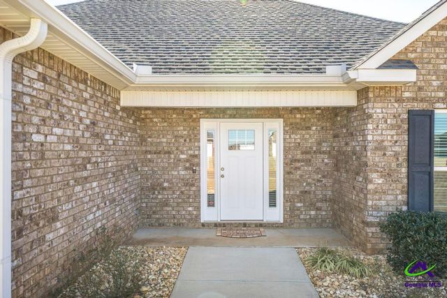 420 Lamplight Dr, Byron, GA 31008