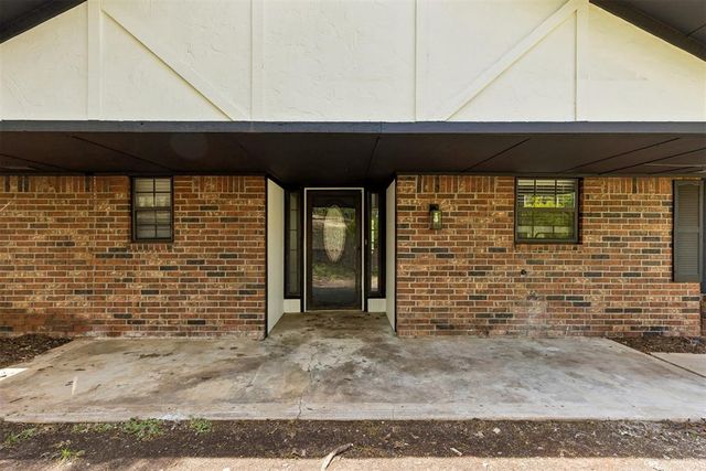 10331 Black Oaks Drive, Oklahoma City, OK 73165
