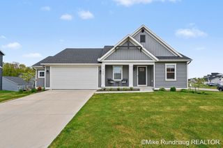 7367 Graymoor Street Se 44, Caledonia Twp, MI 49316