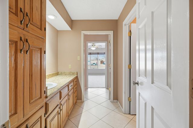 1102 Poplar Street, Levelland, TX 79336