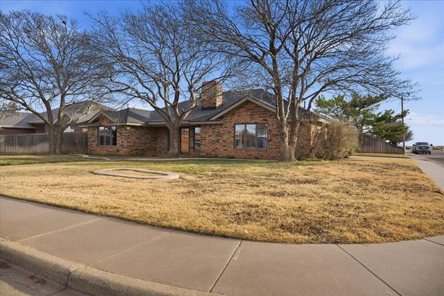 1102 Poplar Street, Levelland, TX 79336
