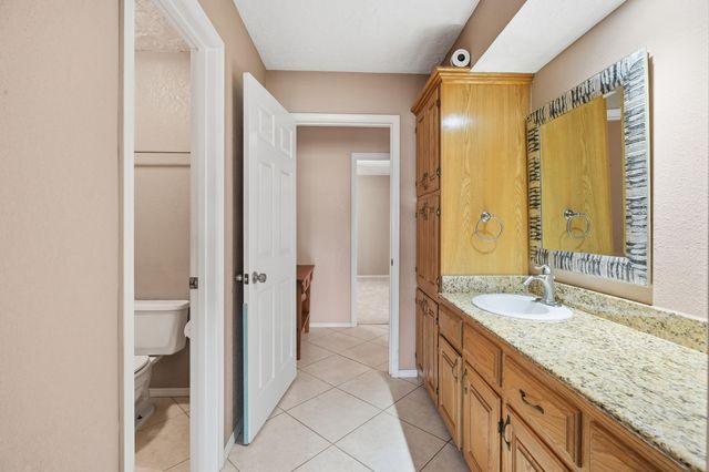 1102 Poplar Street, Levelland, TX 79336