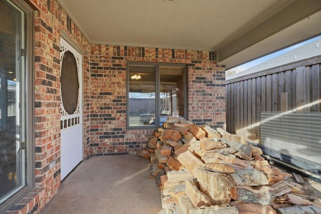 1102 Poplar Street, Levelland, TX 79336