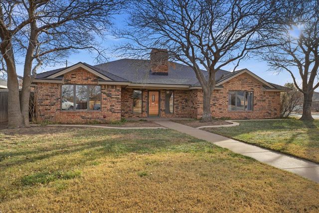 1102 Poplar Street, Levelland, TX 79336