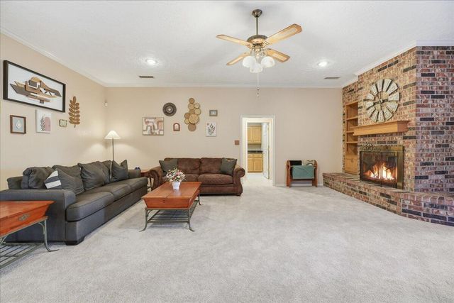 1102 Poplar Street, Levelland, TX 79336