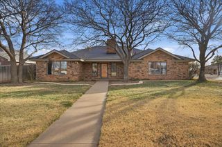 1102 Poplar Street, Levelland, TX 79336