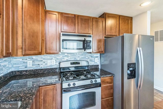 3077 CHINKAPIN OAK LN, Woodbridge, VA 22191