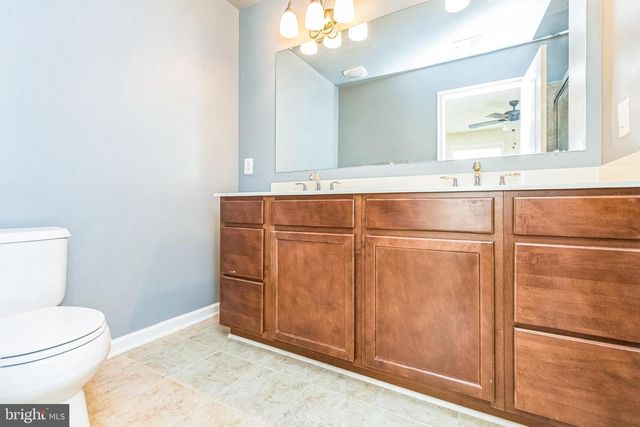 3077 CHINKAPIN OAK LN, Woodbridge, VA 22191