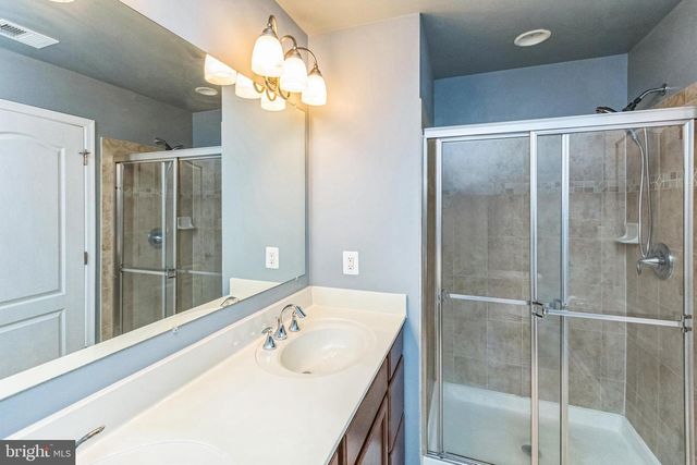 3077 CHINKAPIN OAK LN, Woodbridge, VA 22191