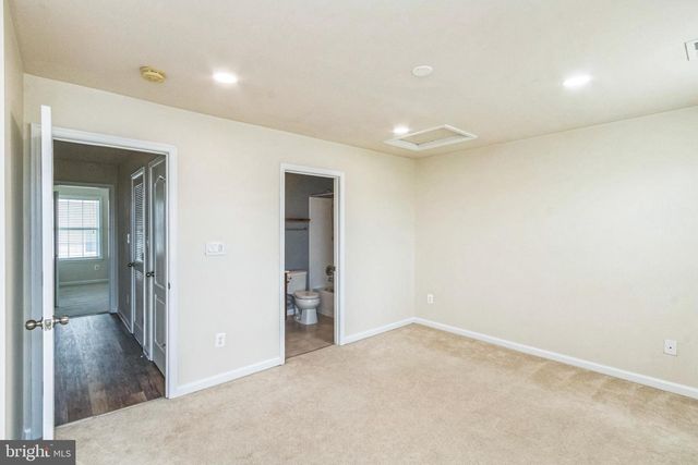 3077 CHINKAPIN OAK LN, Woodbridge, VA 22191