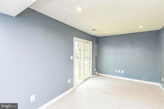 3077 CHINKAPIN OAK LN, Woodbridge, VA 22191