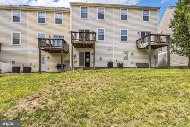 3077 CHINKAPIN OAK LN, Woodbridge, VA 22191
