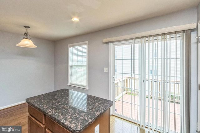 3077 CHINKAPIN OAK LN, Woodbridge, VA 22191