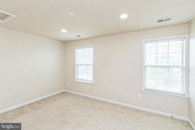 3077 CHINKAPIN OAK LN, Woodbridge, VA 22191
