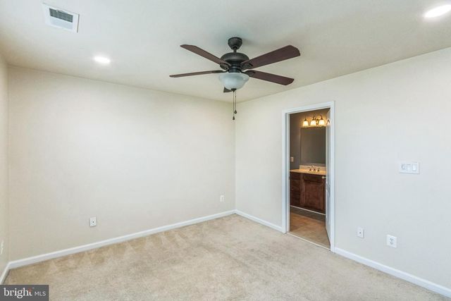 3077 CHINKAPIN OAK LN, Woodbridge, VA 22191