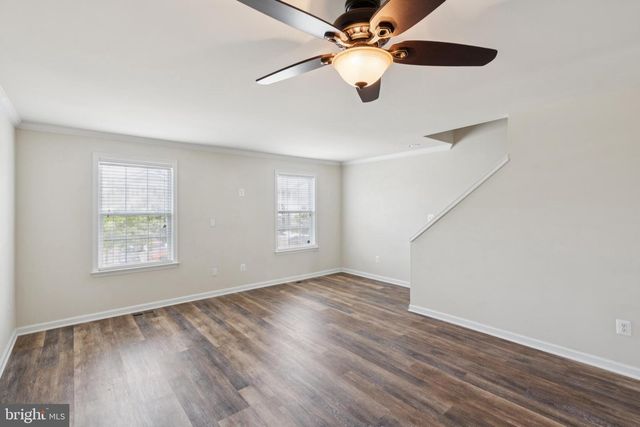 3077 CHINKAPIN OAK LN, Woodbridge, VA 22191