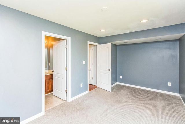 3077 CHINKAPIN OAK LN, Woodbridge, VA 22191