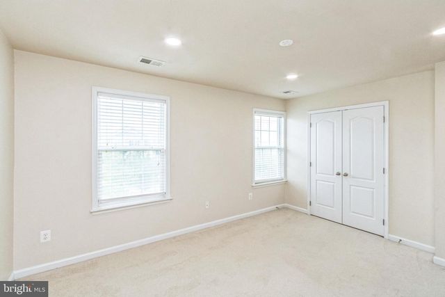 3077 CHINKAPIN OAK LN, Woodbridge, VA 22191
