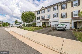 3077 CHINKAPIN OAK LN, Woodbridge, VA 22191