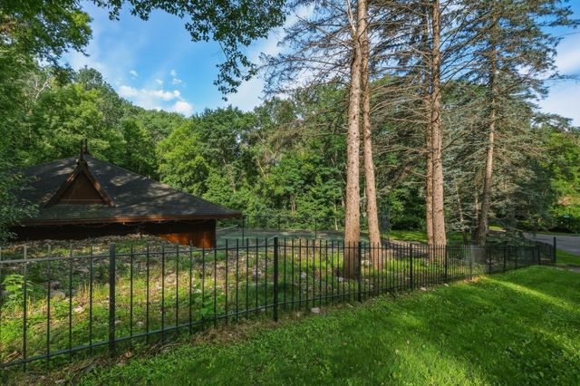 8044 131st Street W, Apple Valley, MN 55124