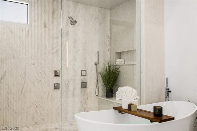 11 Hawkeye Lane, Las Vegas, NV 89135