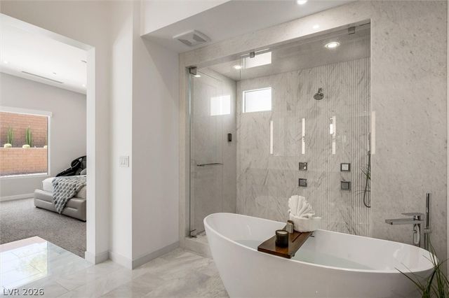 11 Hawkeye Lane, Las Vegas, NV 89135