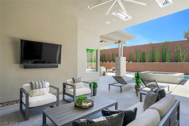 11 Hawkeye Lane, Las Vegas, NV 89135