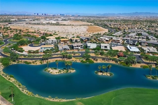 11 Hawkeye Lane, Las Vegas, NV 89135